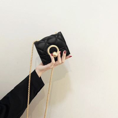 Damen Clutch-Tasche mit auffälligem Kettenverschluss Nord Taschen