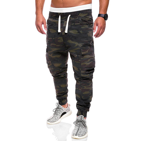 Herren taillierte Cargo-Joggerhose mit elastischem Komfortbund, seitlichen Klappentaschen und schmal zulaufenden Bündchen Nord Taschen
