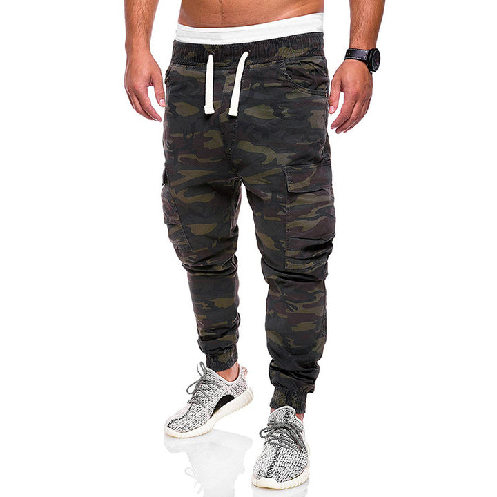 Herren taillierte Cargo-Joggerhose mit elastischem Komfortbund, seitlichen Klappentaschen und schmal zulaufenden Bündchen Nord Taschen