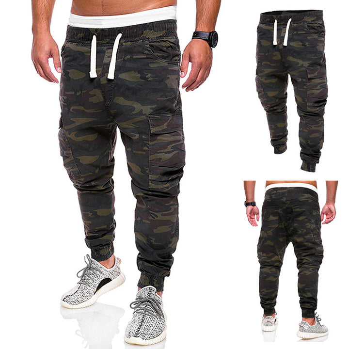 Herren taillierte Cargo-Joggerhose mit elastischem Komfortbund, seitlichen Klappentaschen und schmal zulaufenden Bündchen Nord Taschen