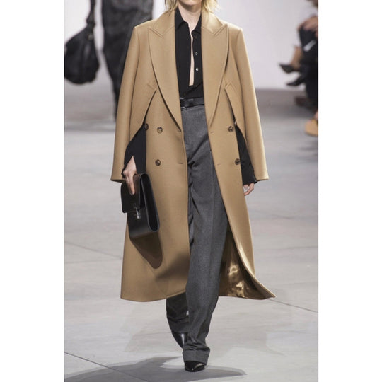 Damen Doppelreihiger Wollmantel mit taillierter Silhouette und markantem Reverskragen Nord Taschen