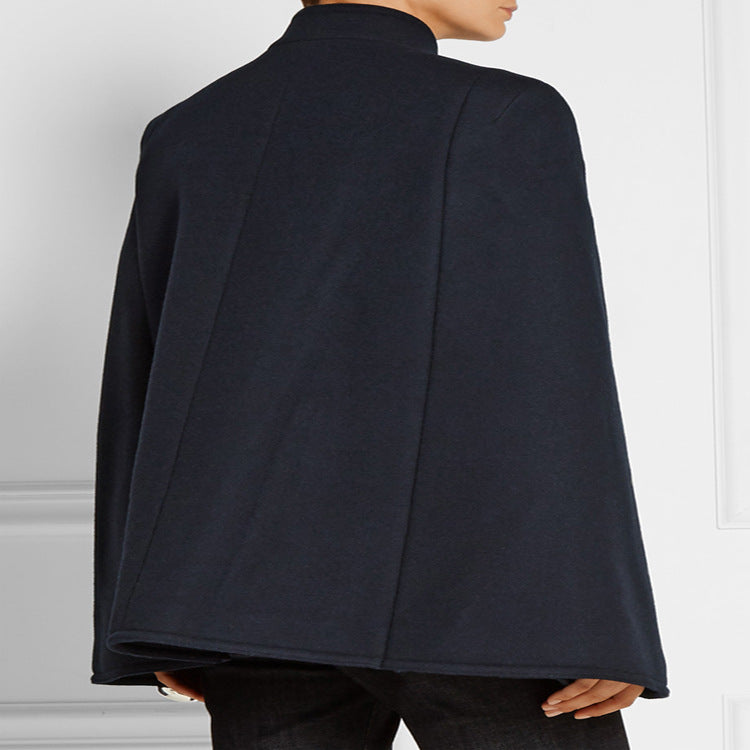 Damen Kurzer Cape-Mantel im Military‑Stil mit Doppelreihe und Stehkragen Nord Taschen