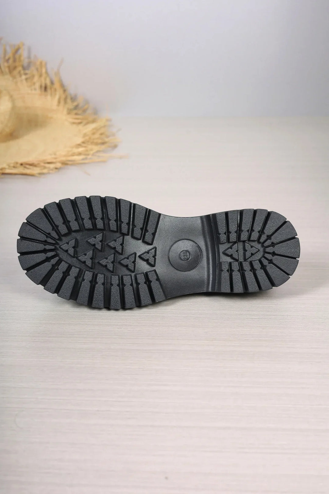 Schwarze Mokassins mit Plateau