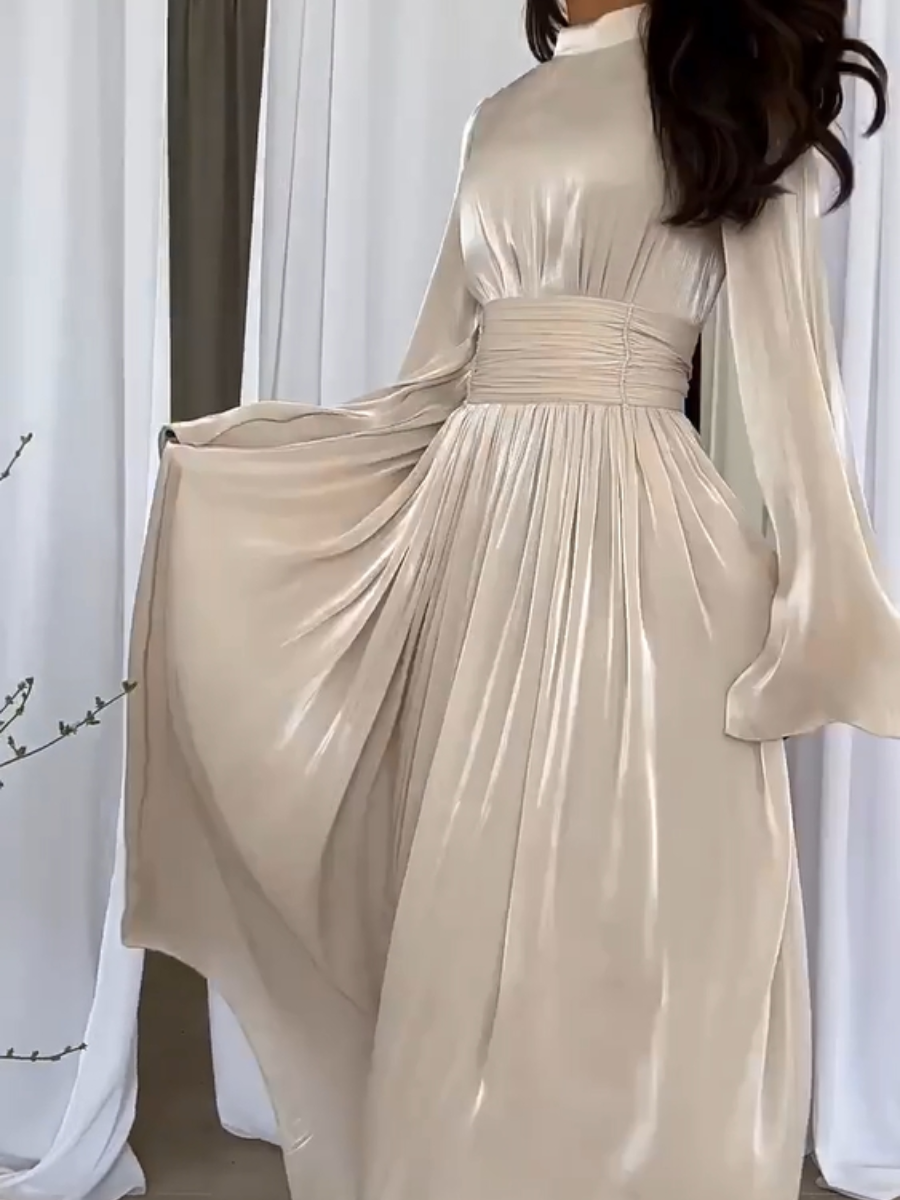 Stylisches Maxikleid mit Bindegürtel