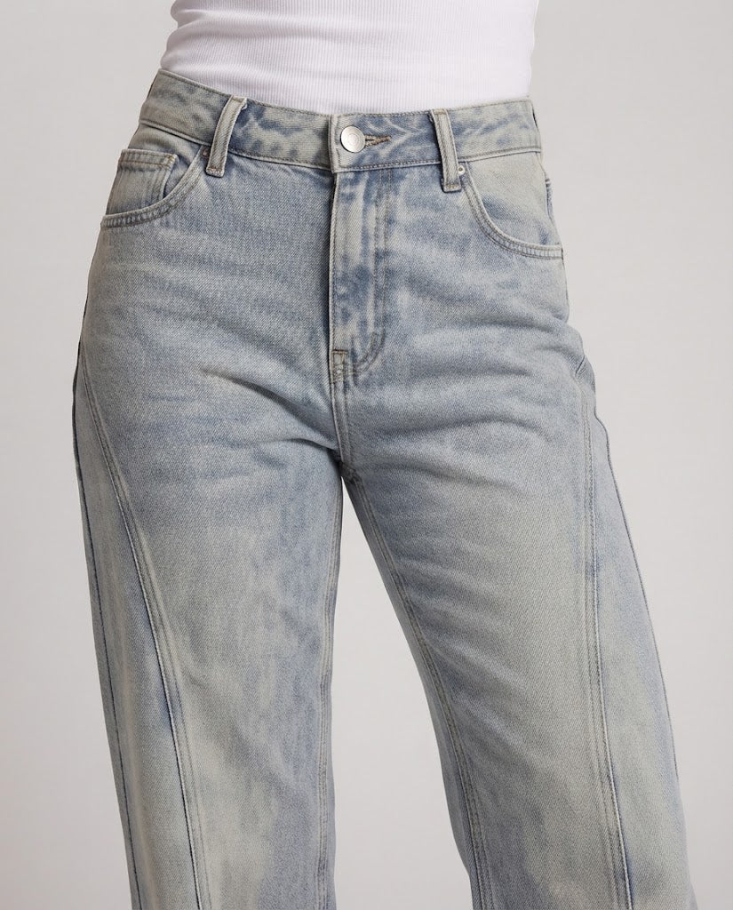 Damen Weite Paneel-Jeans mit hohem Bund und vintage-inspirierten Kontrastnähten Nord Taschen