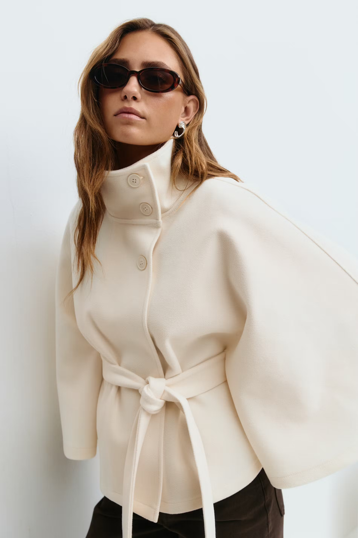 Elegante Damenjacke mit Gürtel