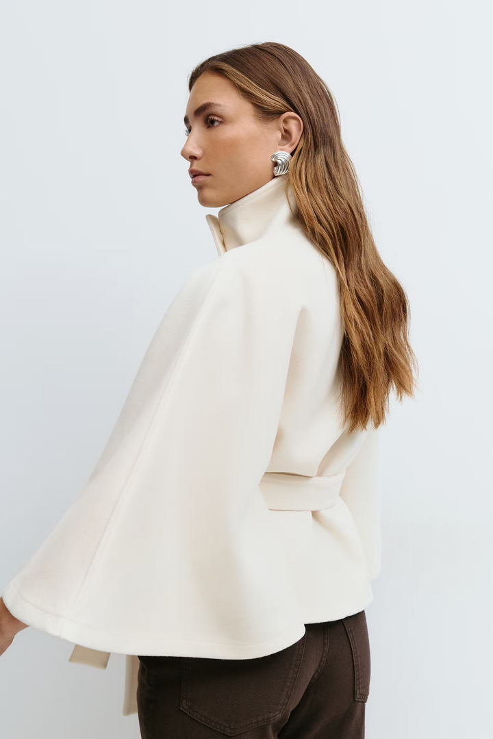 Elegante Damenjacke mit Gürtel