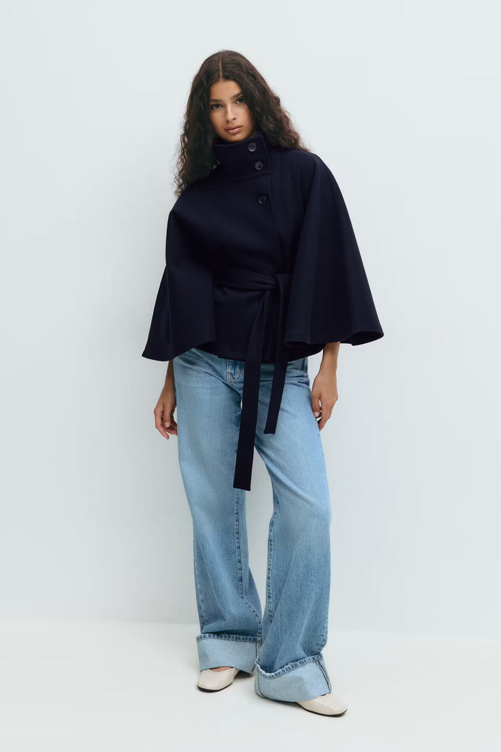 Elegante Damenjacke mit Gürtel