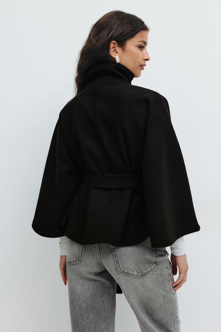 Elegante Damenjacke mit Gürtel