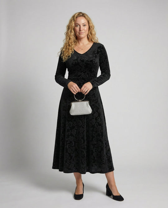 Figurschmeichelndes Ausgestelltes Kleid