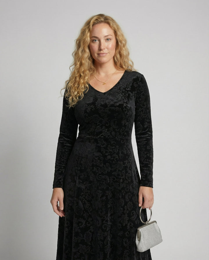 Figurschmeichelndes Ausgestelltes Kleid