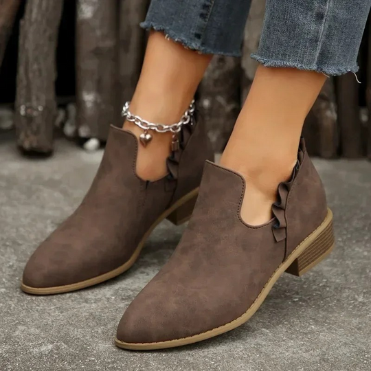 Elina Haltbare und Rutschfeste Stiefelette mit Rüschendetails Nord Taschen