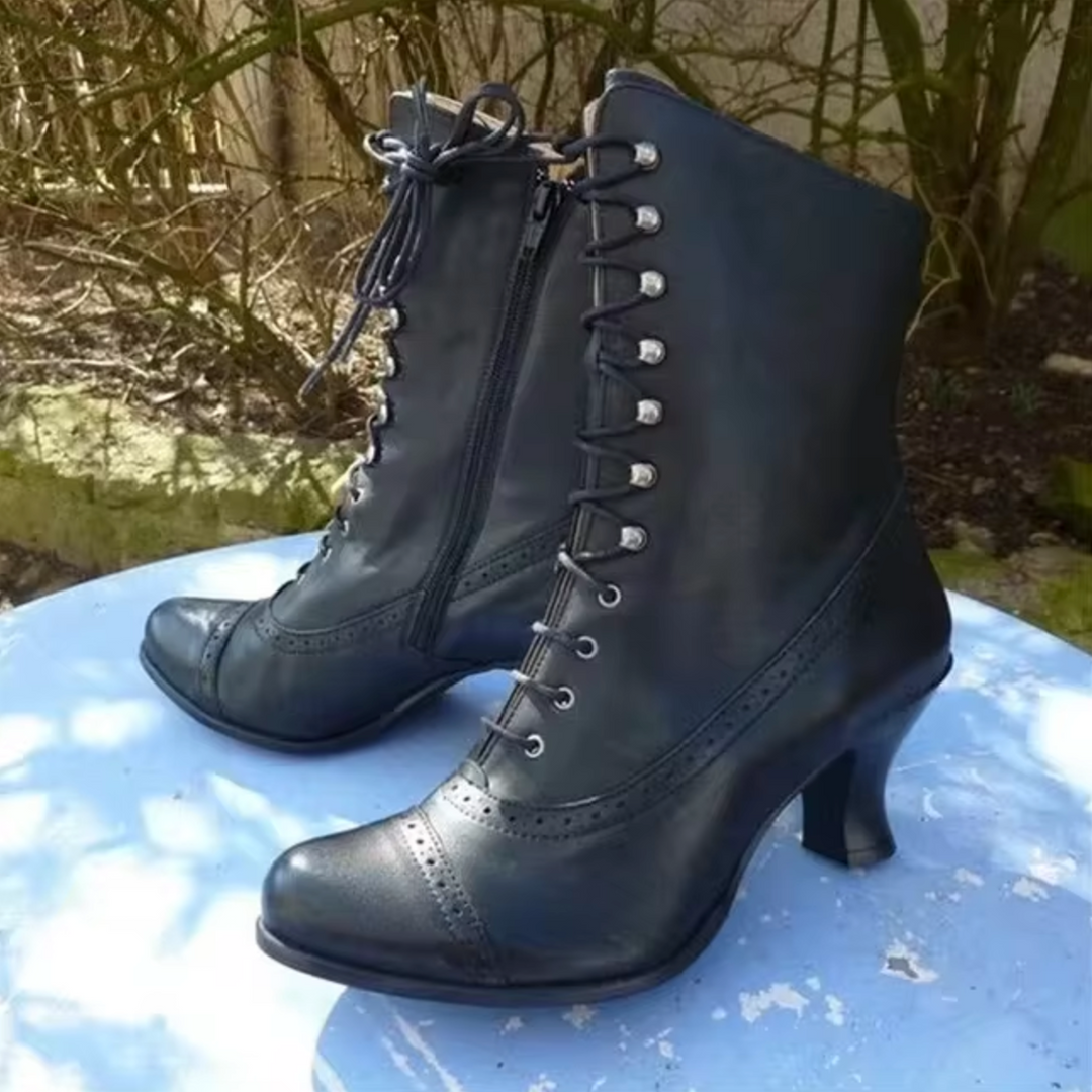 Damen Stiefel mit Schnürung in Lederoptik – Avellé