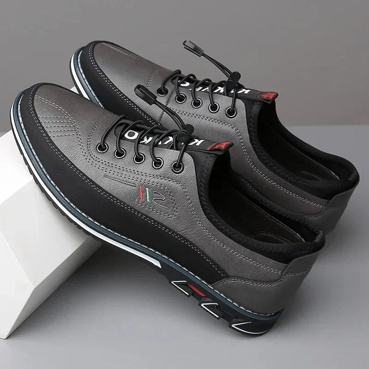 Klassische orthopädische Schuhe für Männer