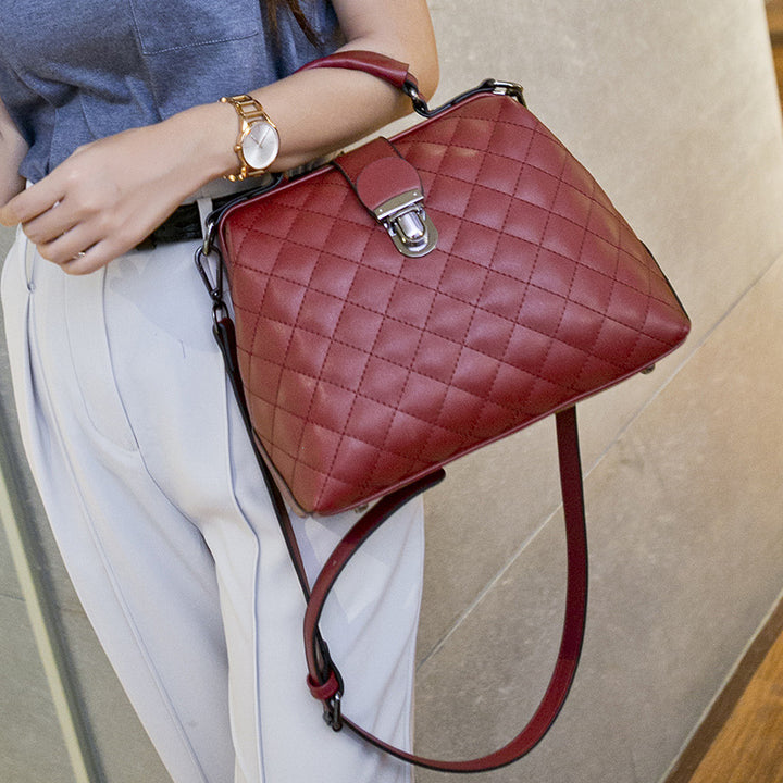 Damen elegante Handtasche mit modernem Steppmuster Nord Taschen