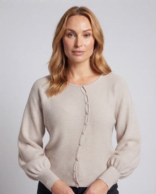 Damen Oversize Feinstrick-Cardigan mit diagonaler Knopfleiste und Ballonärmeln Nord Taschen