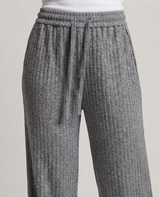 Damen Hochtaillierte weite Strickhose mit Kordelzug und Rippstruktur Nord Taschen