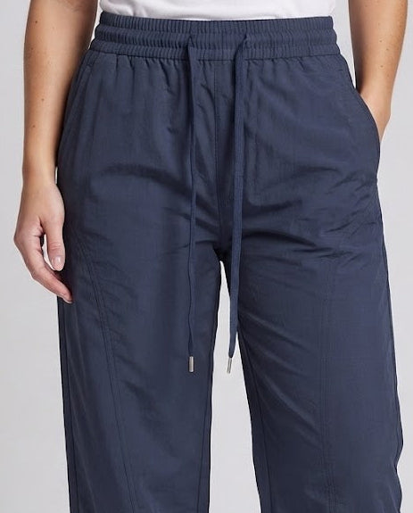 Damen Bequeme und stylische Freizeit-Hose Nord Taschen