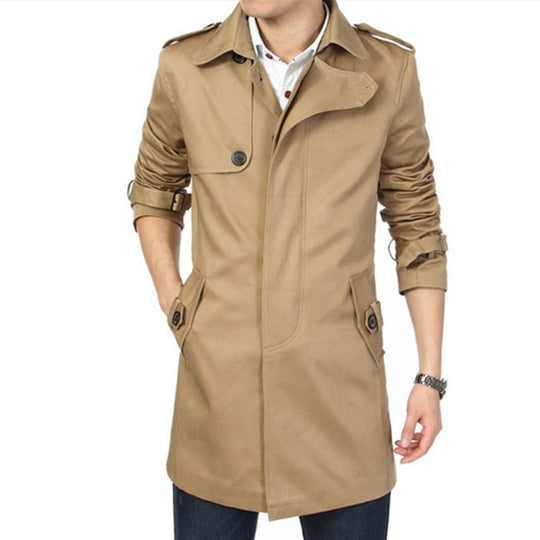 Herren Trenchcoat im klassischen Schnitt mit Schulterklappen Taillenriegel und verstellbaren Manschetten Nord Taschen