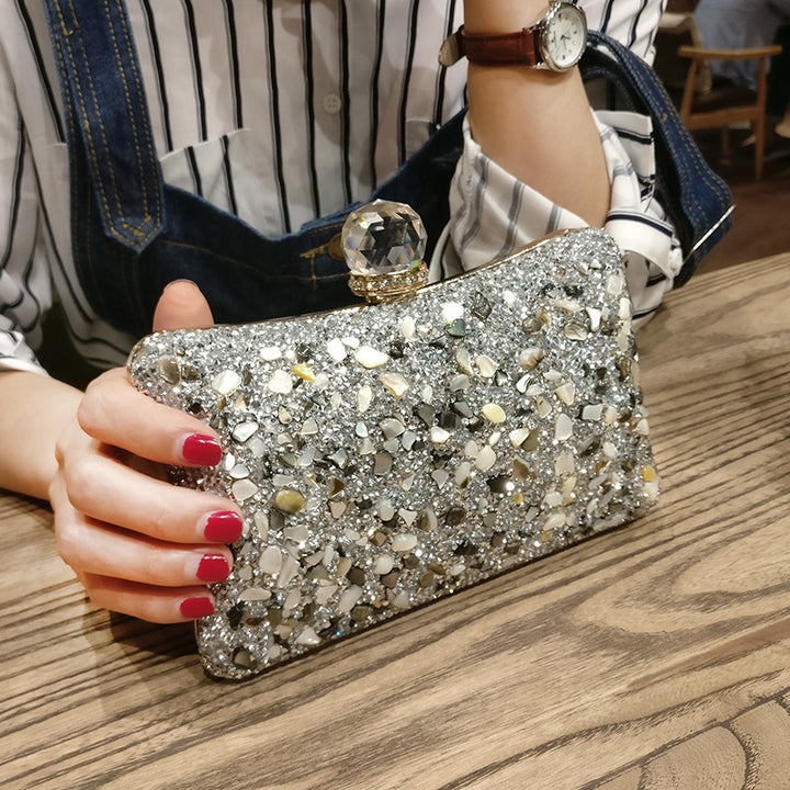 Damen Clutch mit funkelndem Steinbesatz Nord Taschen