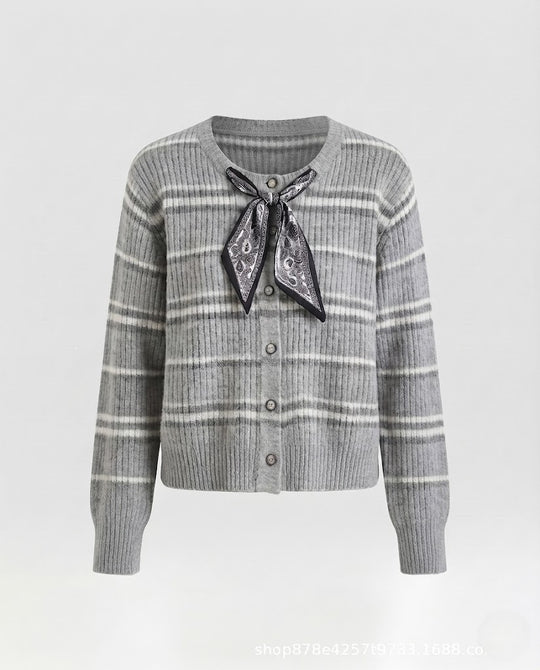 Damen Kurzcardigan aus Feinstrick mit feinem Rippmuster und Paisley-Schleife Nord Taschen