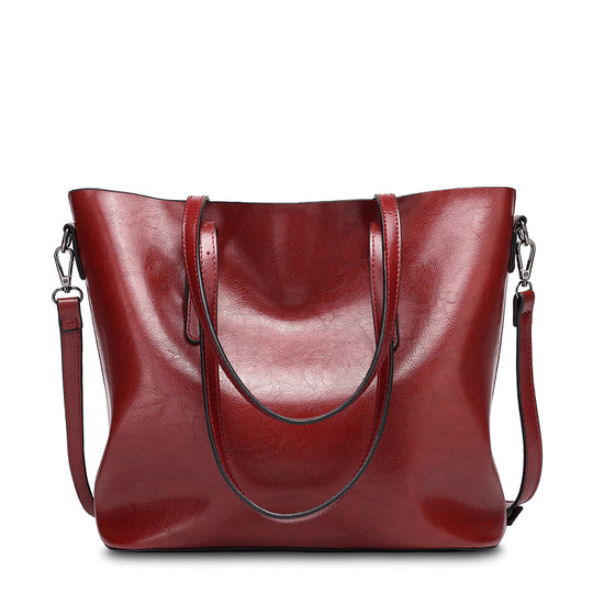 Damen Hobo-Tasche mit elegantem, geschwungenem Design und praktischem Innenleben Nord Taschen