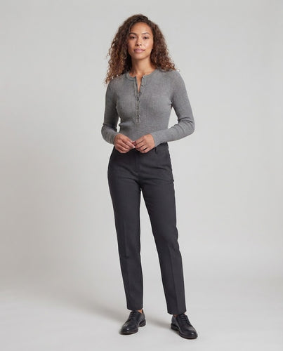 Damen Feines Rippen-Langarmshirt mit Knopfleiste und körpernaher Silhouette Nord Taschen