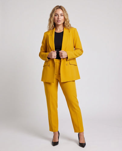 Damen Doppelreihiger Blazer mit taillierender Schnittführung, Reverskragen und Pattentaschen Nord Taschen