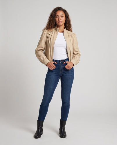 Damen Gekürzte Blousonjacke mit Stehkragen, Raffungen und Ballonärmeln Nord Taschen