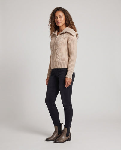Damen Taillierter Zopfmuster-Strickpullover mit halbem Reißverschluss und übergroßem Umlegekragen Nord Taschen