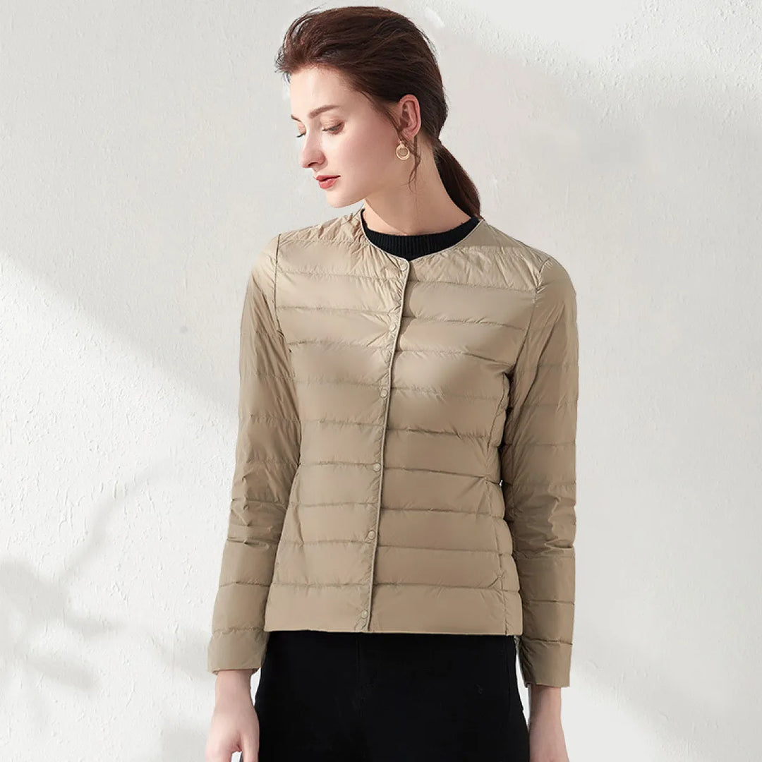 Leichte, Kragenlose, Schlankmachende Daunenjacke für Frauen
