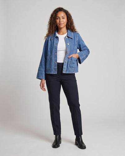 Damen Boxy-Jeansjacke mit großen aufgesetzten Taschen und überschnittenen Ärmeln Nord Taschen