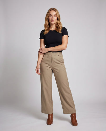 Damen Hochtaillierte, schmal zulaufende Chinohose mit Bügelfalte und Eingrifftaschen Nord Taschen