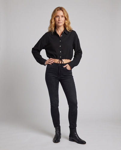 Damen Kurzbluse mit Bindesaum, durchgehender Knopfleiste und spitzem Hemdkragen Nord Taschen