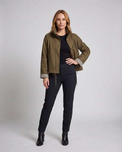 Damen Kurze Fieldjacke mit Stehkragen, Tunnelzugsaum und Raglanärmeln Nord Taschen