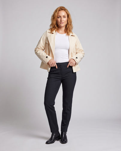 Damen Kurze Trenchcoat-Jacke mit weitem Revers und Knopfmanschetten Nord Taschen