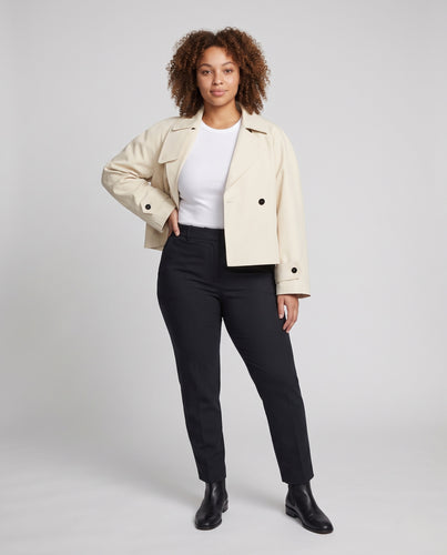 Damen Kurzer Oversize-Trench mit breitem Hemdkragen und verdeckter Knopfleiste Nord Taschen