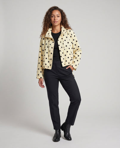 Damen Gepunktete Cropped-Bluse mit Stehkragen, Knopfleiste und Tunnelzugsaum Nord Taschen