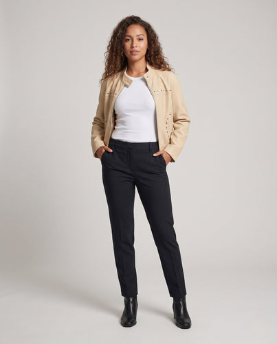 Damen Kurze Kunstlederjacke mit Stehkragen, Nietenbesatz und durchgehendem Reißverschluss Nord Taschen