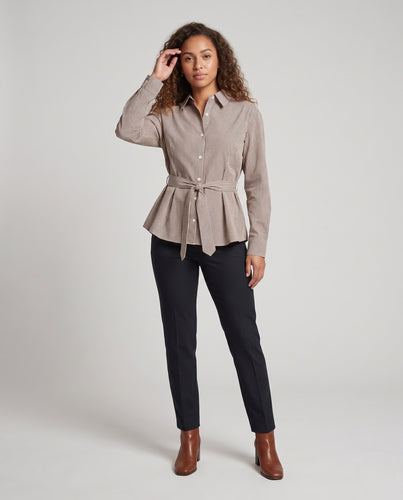 Damen Taillierte Hemdbluse mit Bindegürtel und ausgestelltem Schößchen Nord Taschen
