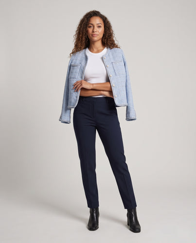 Damen Bouclé-Cardigan mit aufgesetzten Brusttaschen, Zierkante und Perlenknöpfen Nord Taschen