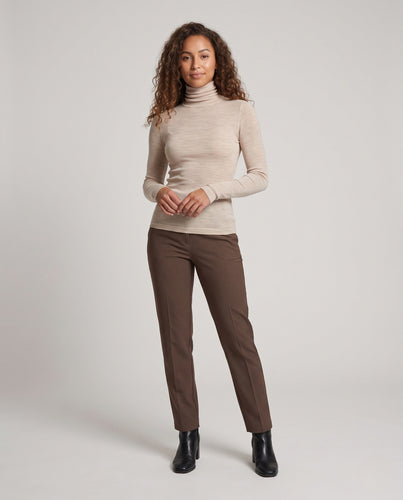 Damen Feiner Rollkragenpullover aus Merino-Mix mit schlanker Silhouette Nord Taschen