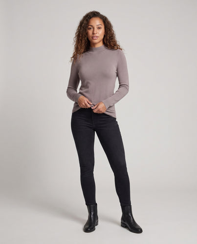 Damen Feiner Stretch-Strickpullover mit kurzem Stehkragen und fließender Silhouette Nord Taschen