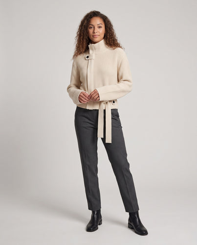 Damen Kurz geschnittener Taillierter Rippstrick-Cardigan mit Stehkragen und Bindegürtel Nord Taschen