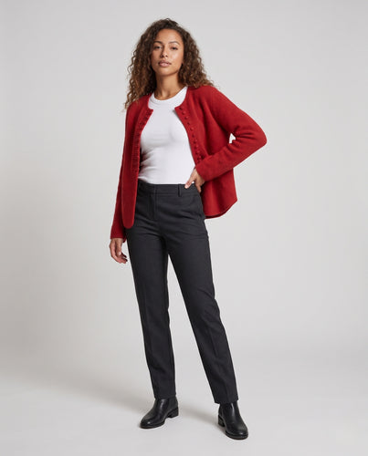 Damen Kurzer Flausch-Feinstrick-Cardigan mit dekorativer Schlaufenverschlussleiste Nord Taschen