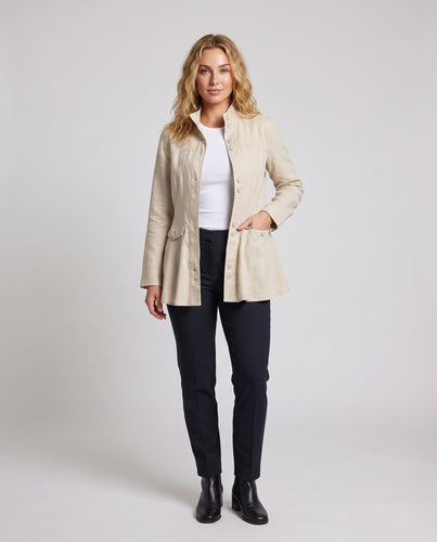 Damen Taillierte Leinenoptik-Jacke mit Stehkragen, Knopfleiste und schwungvollem Saum Nord Taschen