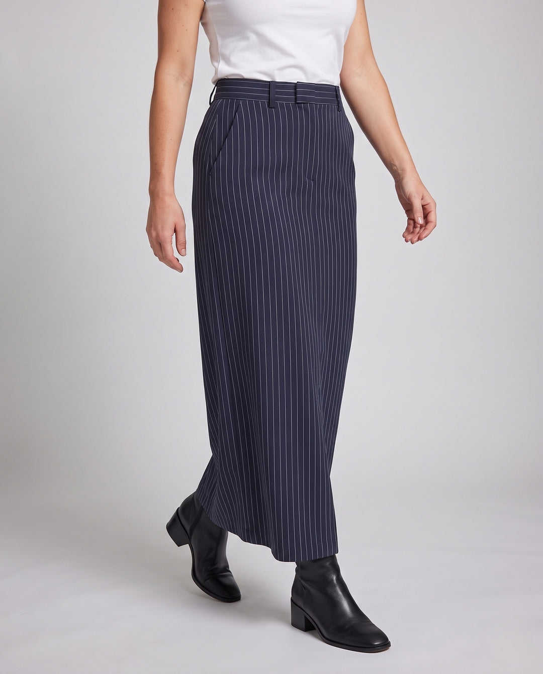 Product 11005621305690 - lower_body