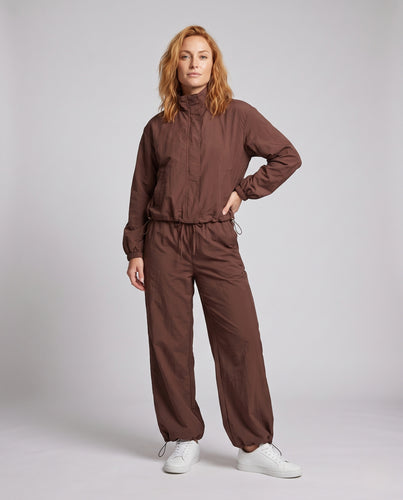 Damen Zweiteiliges Set aus leichter Cropped‑Stehkragenjacke und weiter Palazzo‑Hose Nord Taschen