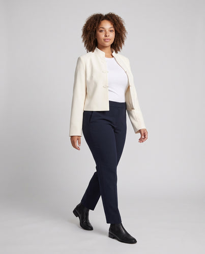 Damen Cropped-Jacke mit Stehkragen, Chinoiserie-Knebelverschlüssen und klarer Silhouette Nord Taschen