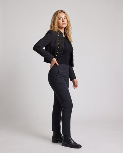 Damen Cropped-Militärblazer mit Stehkragen, Zierkordeln und goldenen Zierknöpfen Nord Taschen